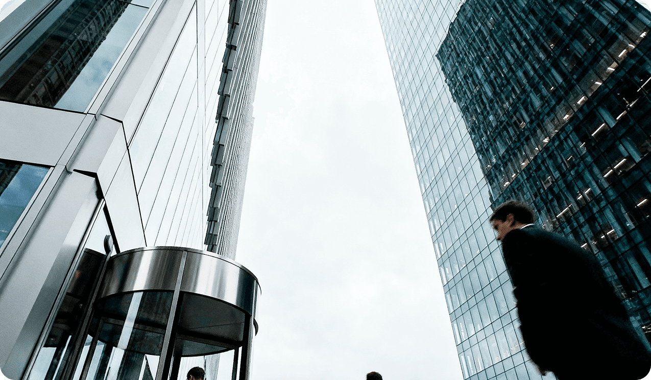 < 200 employés